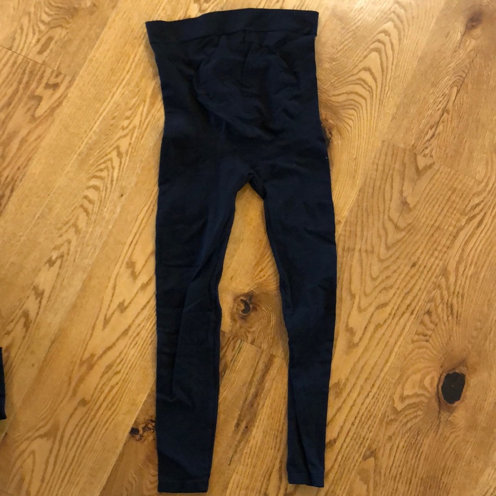 EUC maternity black leggings